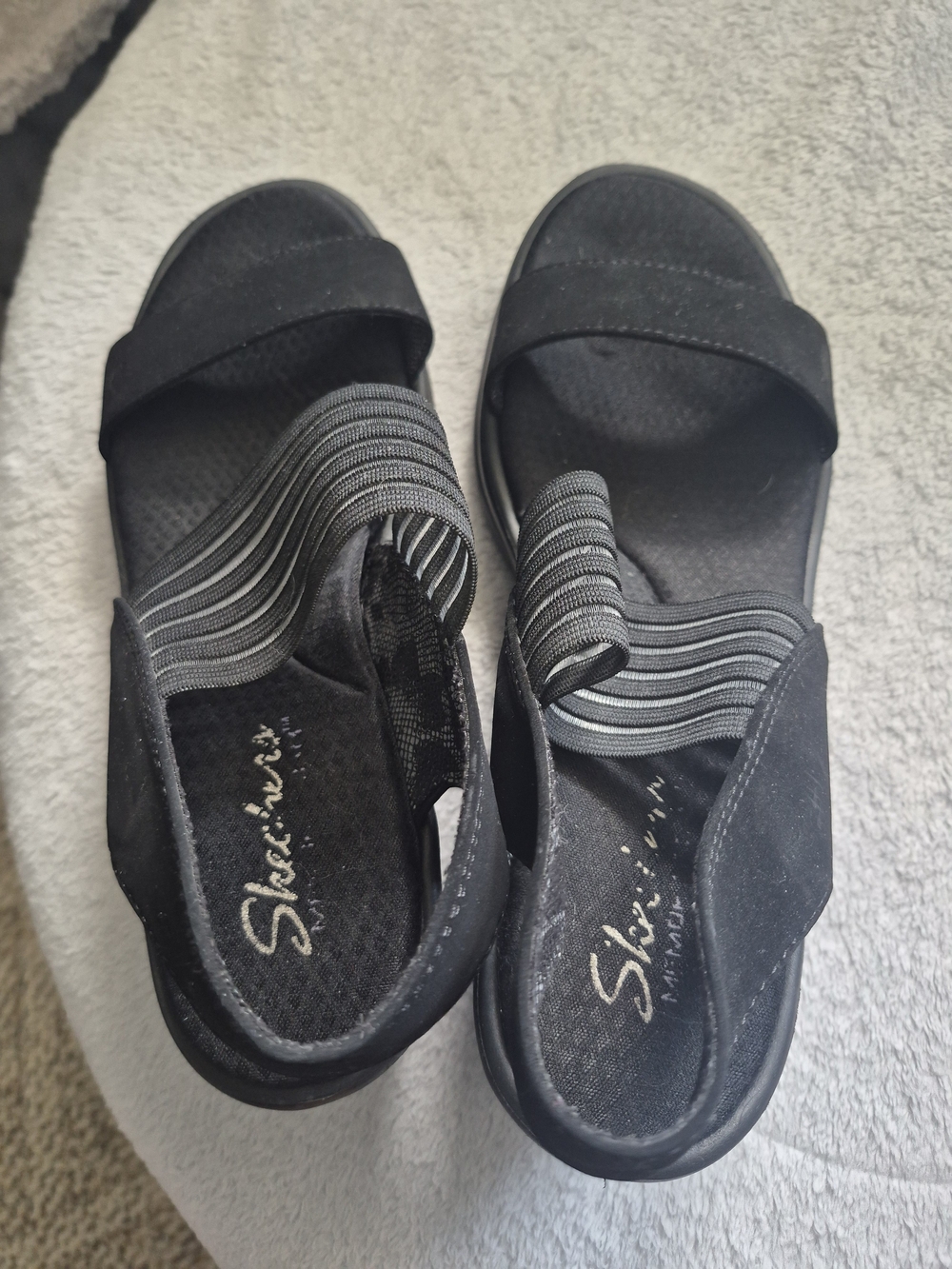 Skechers Black Slip-On Elastic Strap Sandals for Women